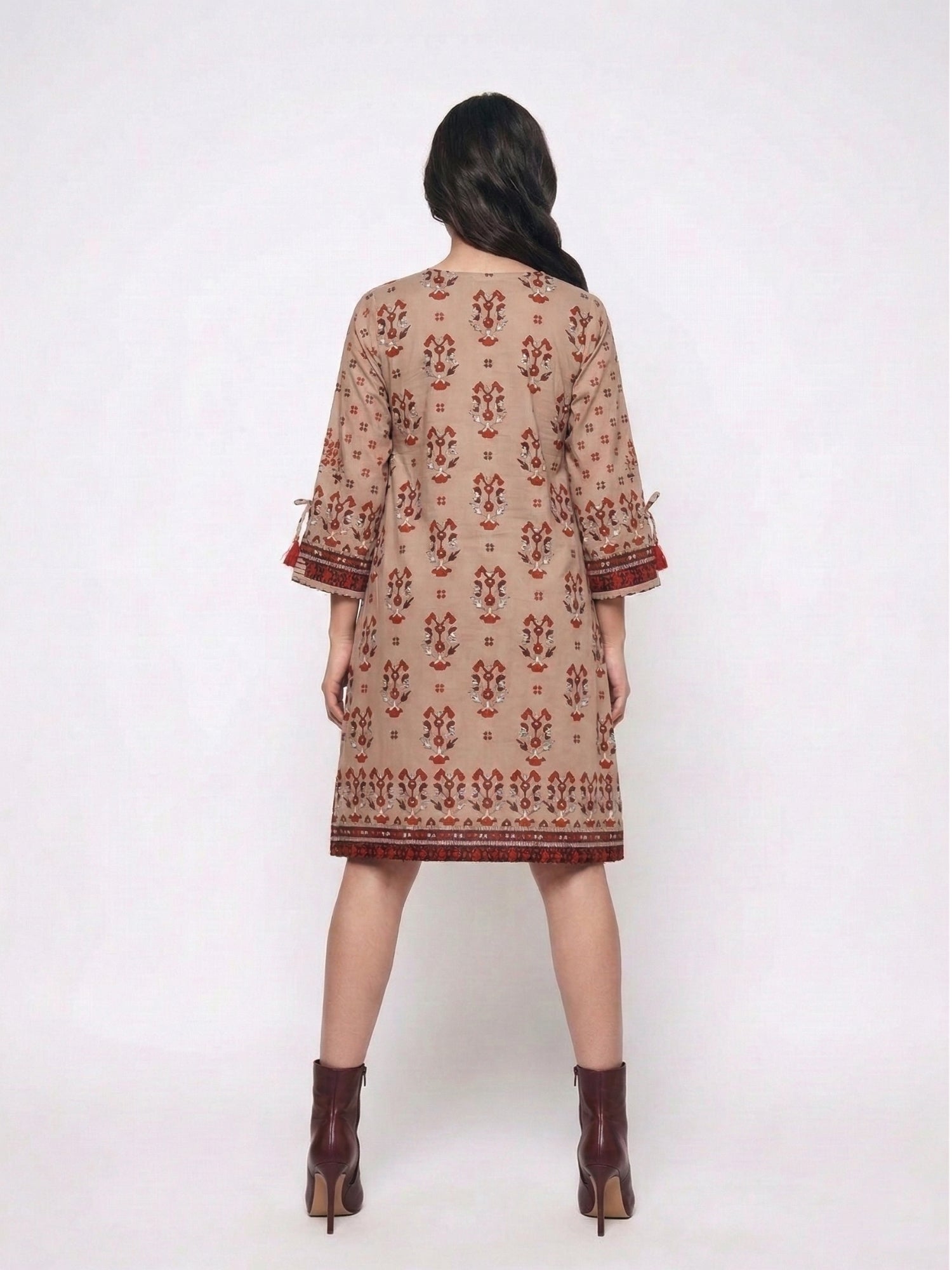 Women's Beige Floral Printed Embroidered Ethnic Kurti