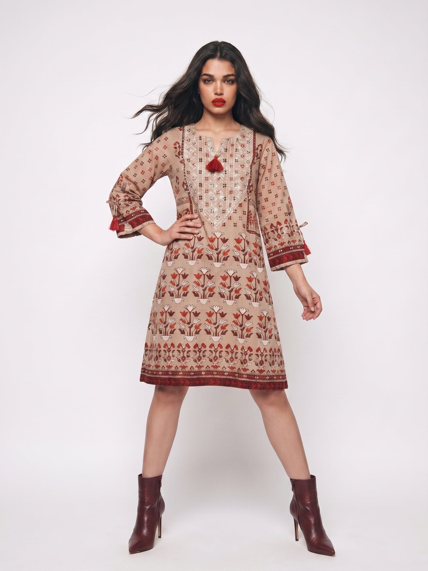 Women's Beige Floral Printed Embroidered Ethnic Kurti